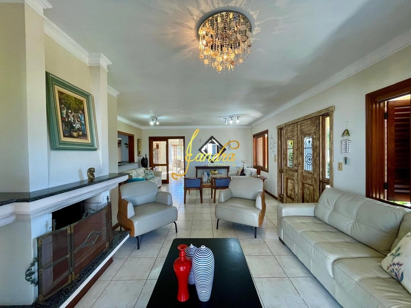 Casa térrea mobiliada e decorada em dois lotes, ótima localização: 6ª foto da galeria de imagens do imóvel