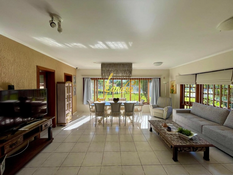 Casa térrea mobiliada e decorada em dois lotes, ótima localização: 41ª foto da galeria de imagens do imóvel