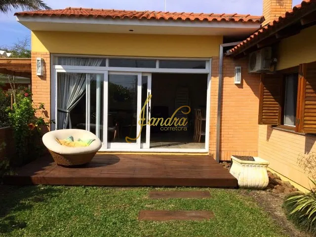 Casa térrea mobiliada e decorada em dois lotes, ótima localização: 81ª foto da galeria de imagens do imóvel