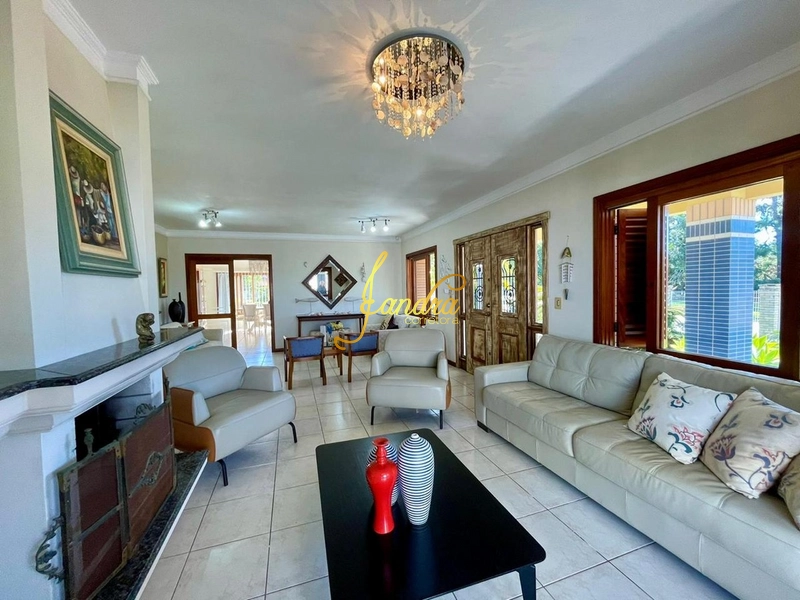 Casa térrea mobiliada e decorada em dois lotes, ótima localização: 13ª foto da galeria de imagens do imóvel