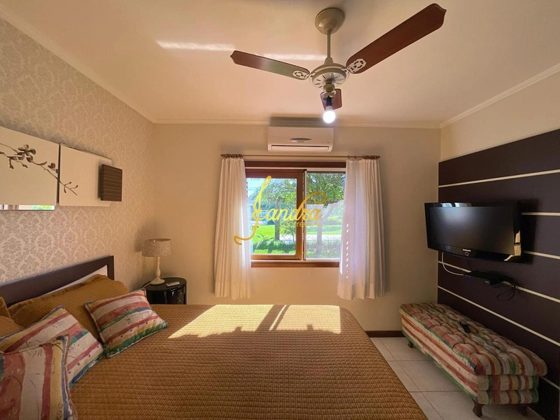 Casa térrea mobiliada e decorada em dois lotes, ótima localização: 28ª foto da galeria de imagens do imóvel