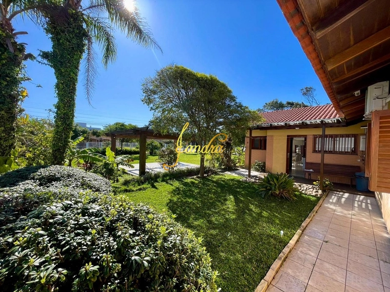 Casa térrea mobiliada e decorada em dois lotes, ótima localização: 26ª foto da galeria de imagens do imóvel
