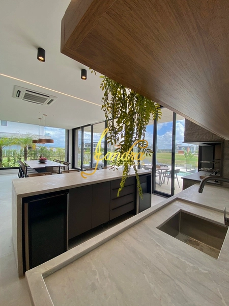 Sobrado mobiliado e decorado, beira Lago: 4ª foto da galeria de imagens do imóvel
