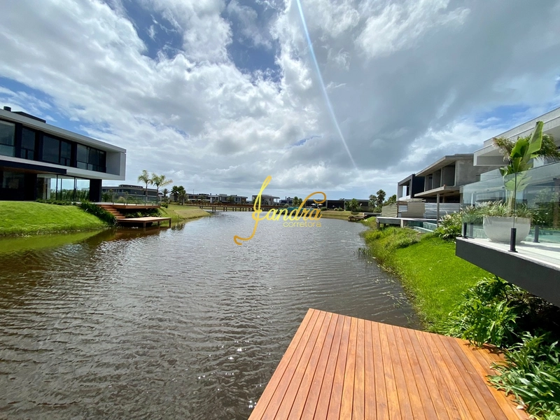 Sobrado mobiliado e decorado, beira Lago: 10ª foto da galeria de imagens do imóvel