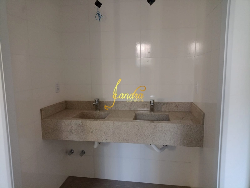 Casa térrea com dois lotes próximo ao mar: 19ª foto da galeria de imagens do imóvel