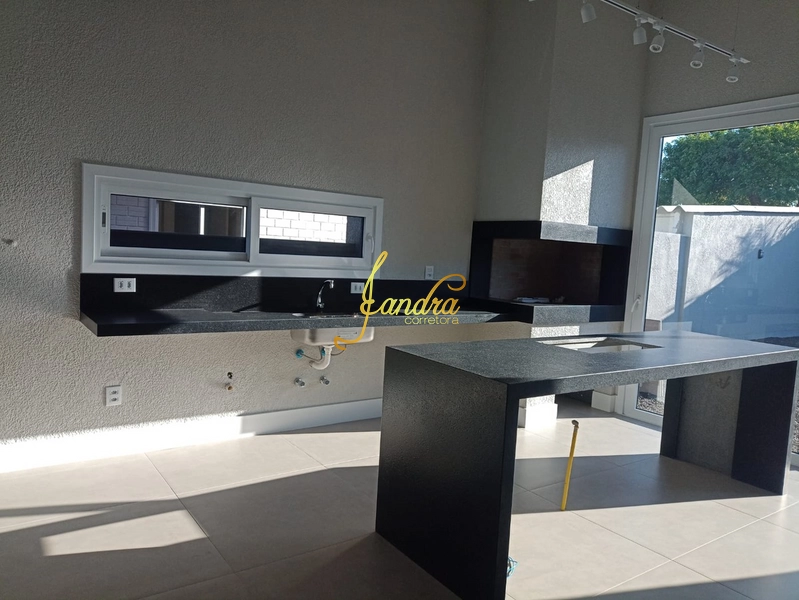 Casa térrea com dois lotes próximo ao mar: 9ª foto da galeria de imagens do imóvel