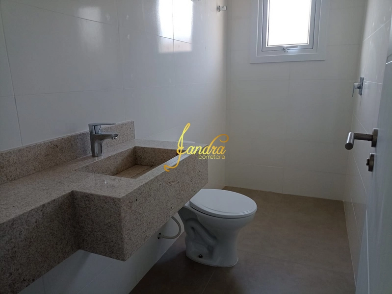 Casa térrea com dois lotes próximo ao mar: 12ª foto da galeria de imagens do imóvel