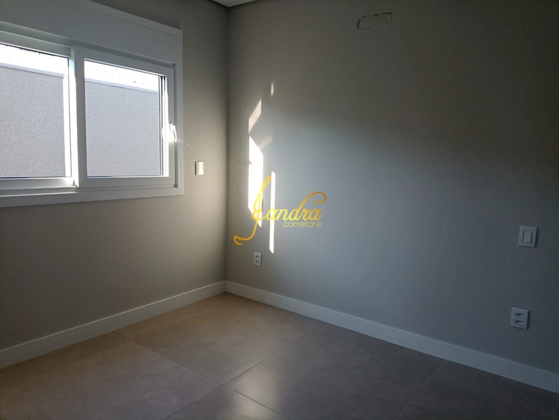 Casa térrea com dois lotes próximo ao mar: 14ª foto da galeria de imagens do imóvel