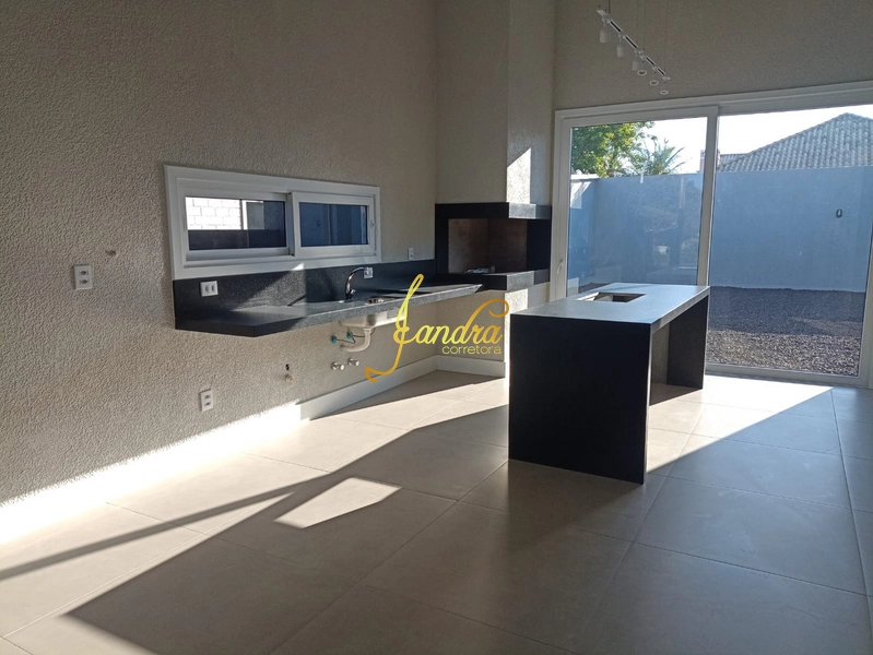 Casa térrea com dois lotes próximo ao mar: 18ª foto da galeria de imagens do imóvel