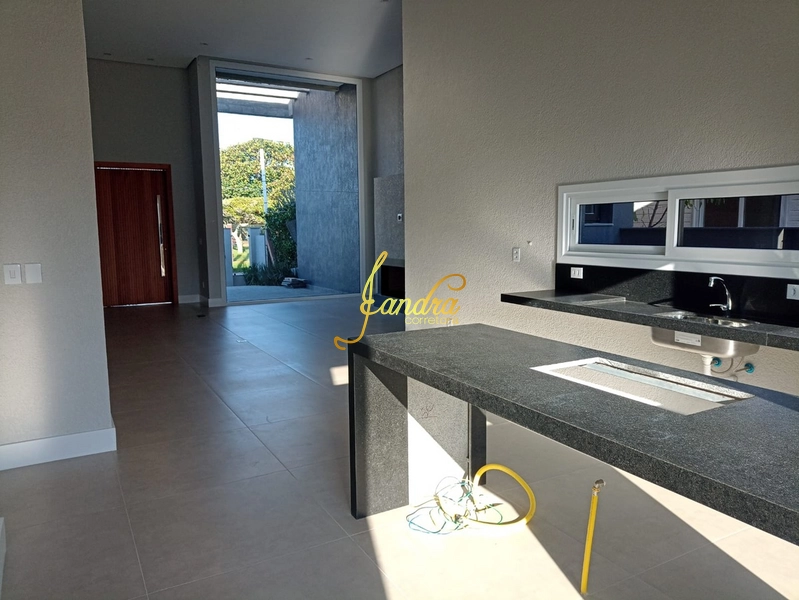 Casa térrea com dois lotes próximo ao mar: 27ª foto da galeria de imagens do imóvel