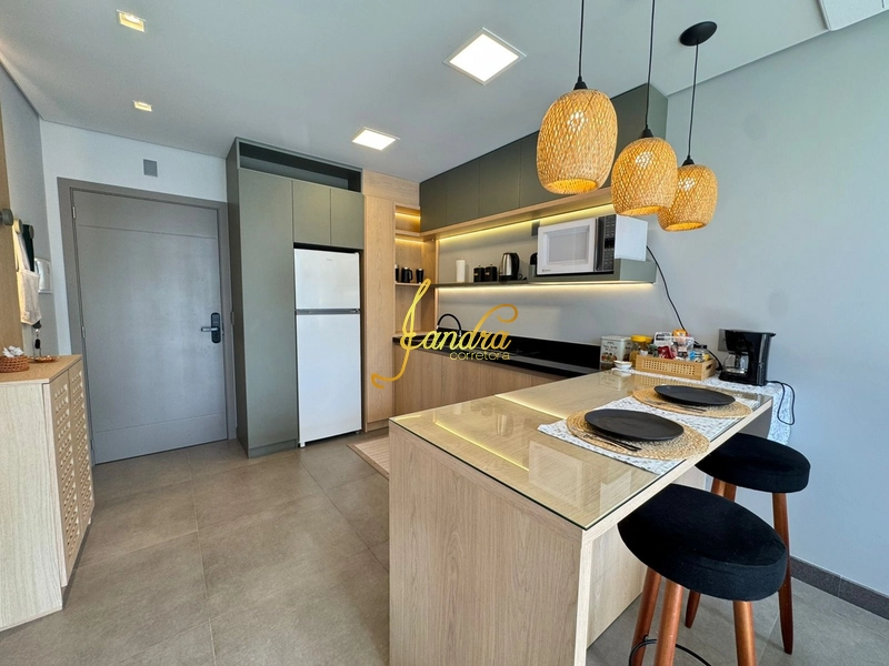 Apartamento de 1dormitório de frente com box Mobiliado e decorado: 3ª foto da galeria de imagens do imóvel