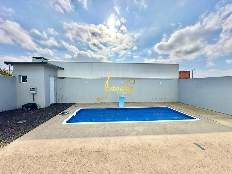 Casa com piscina ,  no centro com 03 dormitórios: 14ª foto da galeria de imagens do imóvel