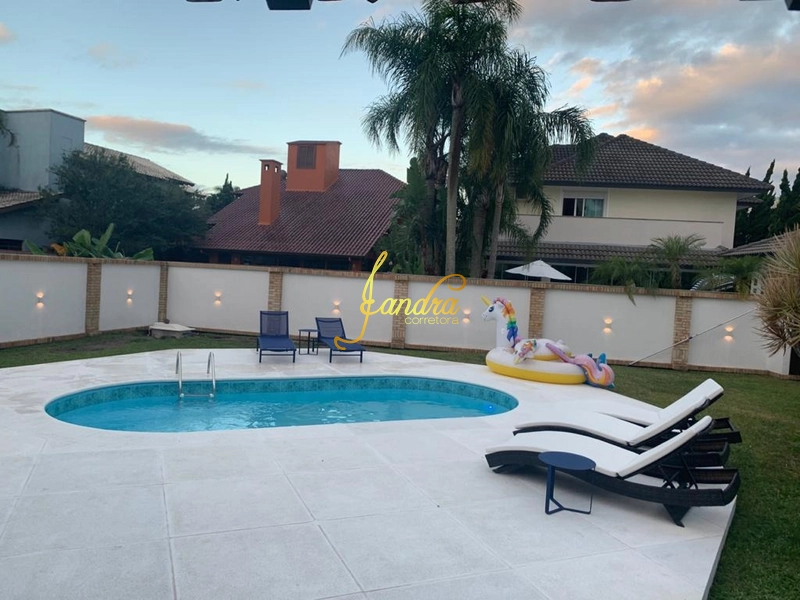 Casa em condomínio com dois terrenos e meio, piscina: 22ª foto da galeria de imagens do imóvel