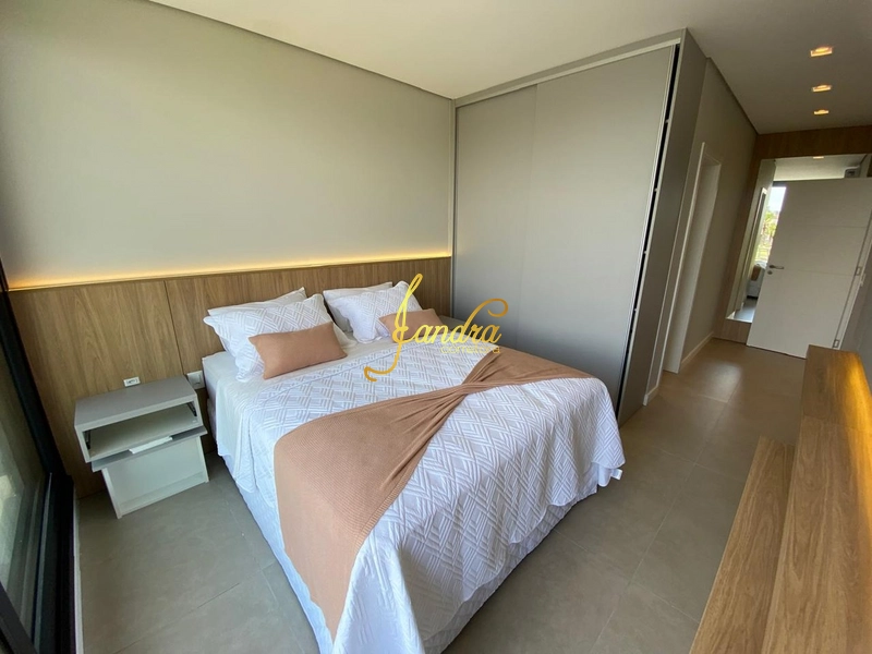 Sobrado com piscina, 06 suítes, mobiliado e decorado: 9ª foto da galeria de imagens do imóvel