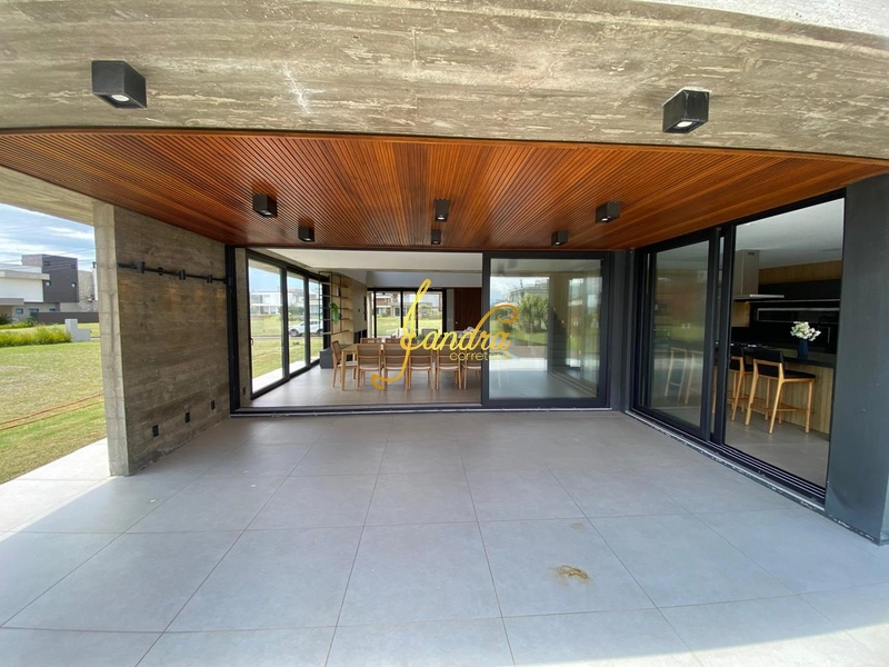 Sobrado com piscina, 06 suítes, mobiliado e decorado: 47ª foto da galeria de imagens do imóvel