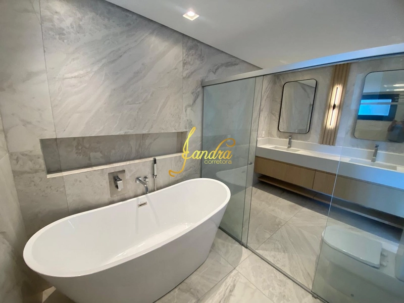 Sobrado com piscina, 06 suítes, mobiliado e decorado: 30ª foto da galeria de imagens do imóvel