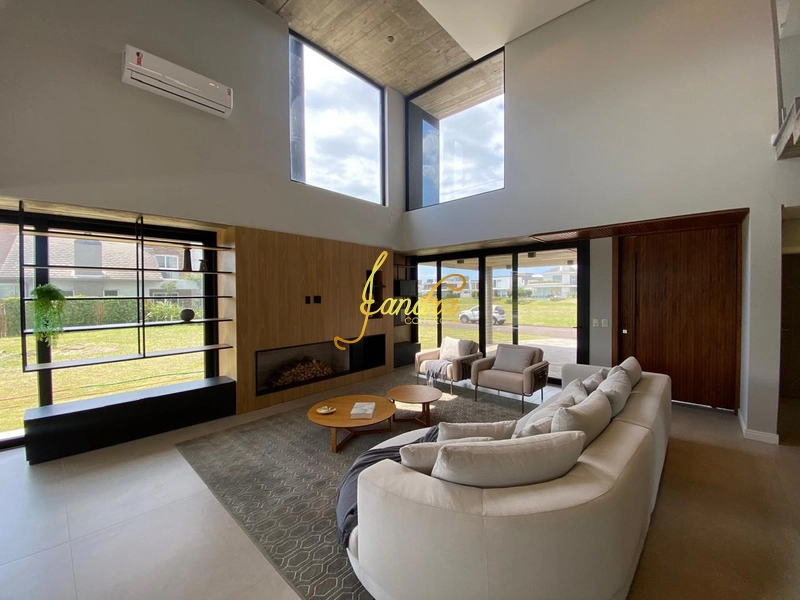 Sobrado com piscina, 06 suítes, mobiliado e decorado: 48ª foto da galeria de imagens do imóvel
