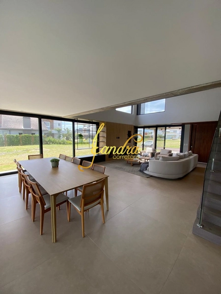 Sobrado com piscina, 06 suítes, mobiliado e decorado: 49ª foto da galeria de imagens do imóvel