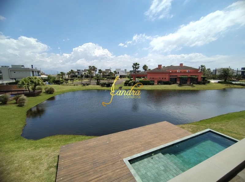 Sobrado com piscina, 06 suítes, mobiliado e decorado: 37ª foto da galeria de imagens do imóvel