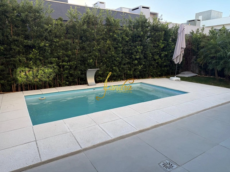 Sobrado novo mobiliado com piscina aquecida: 12ª foto da galeria de imagens do imóvel