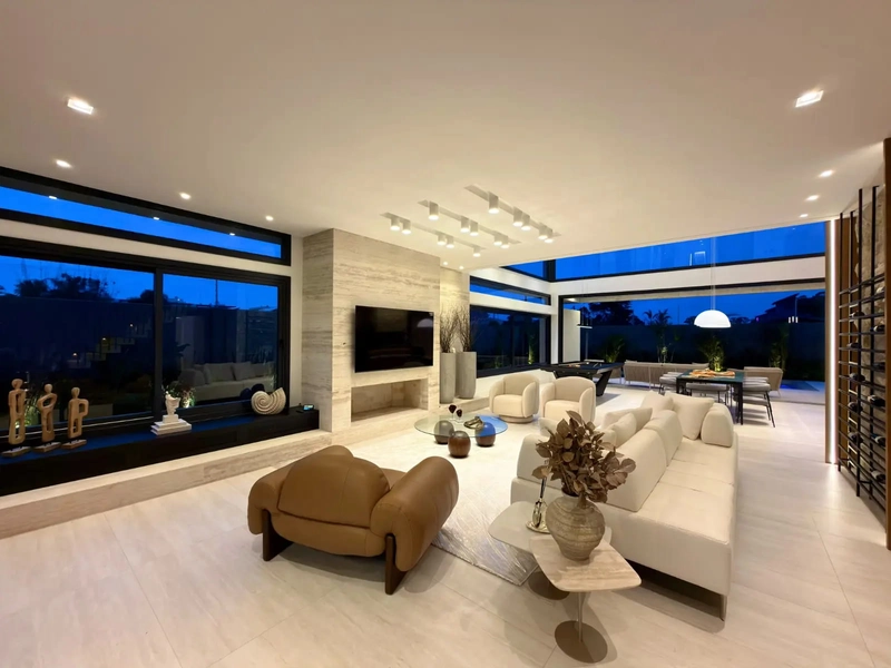 CASA À VENDA EM CONDOMÍNIO: 2ª foto da galeria de imagens do imóvel