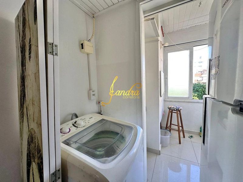 Amplo apartamento reformado de 1 dormitório: 8ª foto da galeria de imagens do imóvel