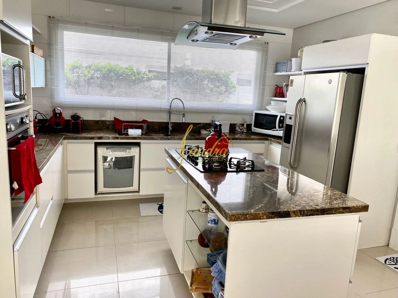 Sobrado com 435 m² - Piscina - BOSQUES DE ATLÂNTIDA: 13ª foto da galeria de imagens do imóvel