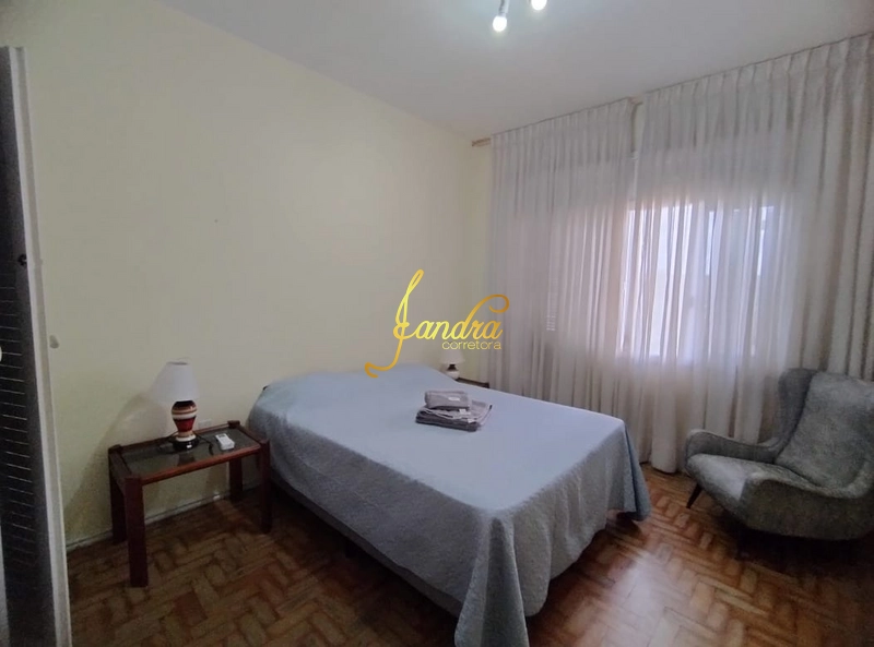 Apartamento com sacada e vista mar: 2ª foto da galeria de imagens do imóvel