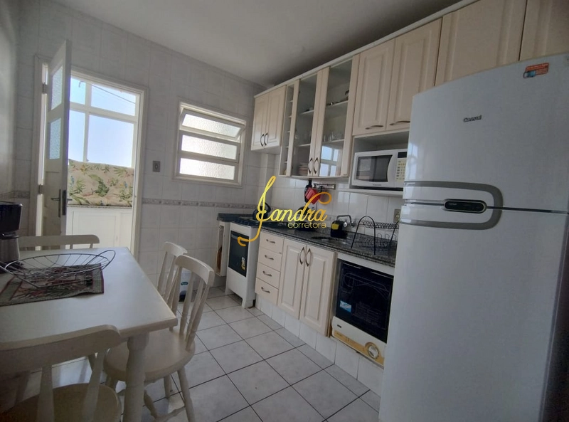 Apartamento com sacada e vista mar: 5ª foto da galeria de imagens do imóvel