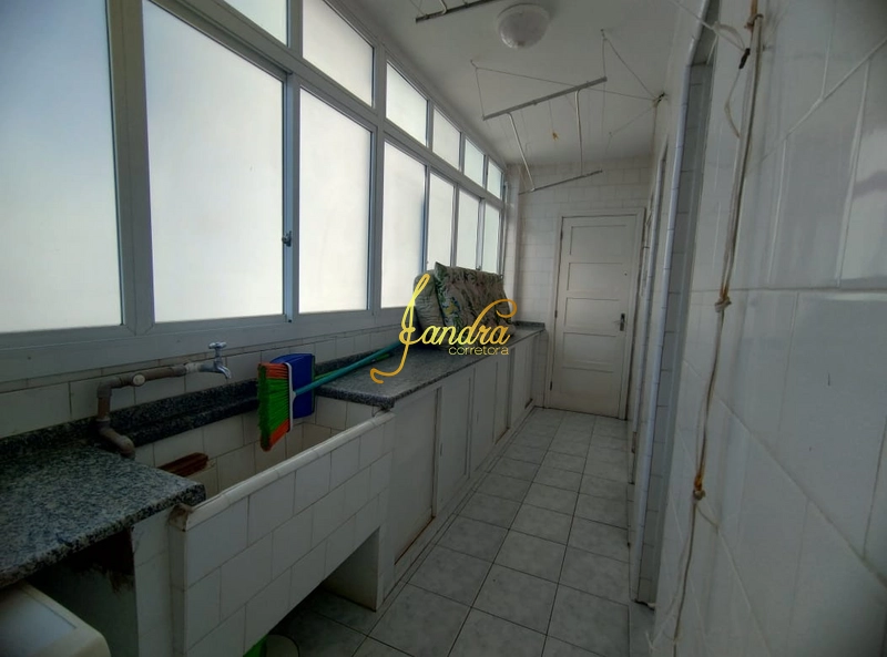 Apartamento com sacada e vista mar: 11ª foto da galeria de imagens do imóvel