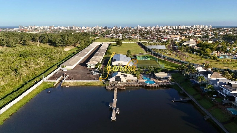 Sobrado com 05 suítes, com 400m2 de área construída: 12ª foto da galeria de imagens do imóvel