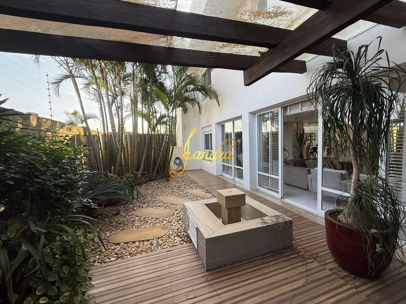 Sobrado mobiliado e decorado com piscina: 9ª foto da galeria de imagens do imóvel