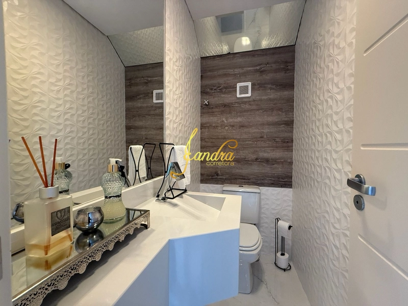 Sobrado mobiliado e decorado com piscina: 16ª foto da galeria de imagens do imóvel