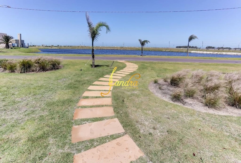 Lote beira Lago, condomínio Beira mar: 4ª foto da galeria de imagens do imóvel
