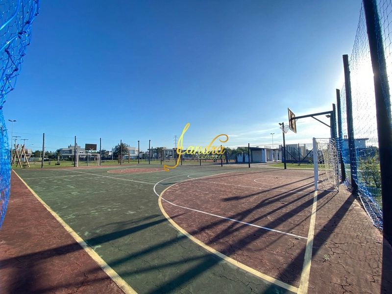 Ótimo lote de esquina com  600m2 perto da infra: 3ª foto da galeria de imagens do imóvel