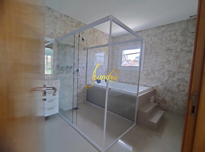 Casa térrea com 500m2 de área construída com SETE suítes: 12ª foto da galeria de imagens do imóvel