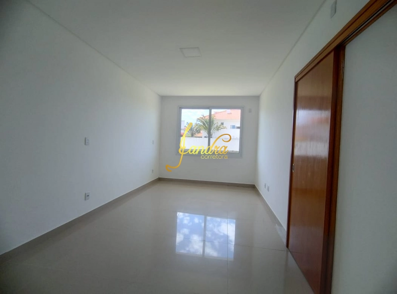 Casa térrea com 500m2 de área construída com SETE suítes: 10ª foto da galeria de imagens do imóvel
