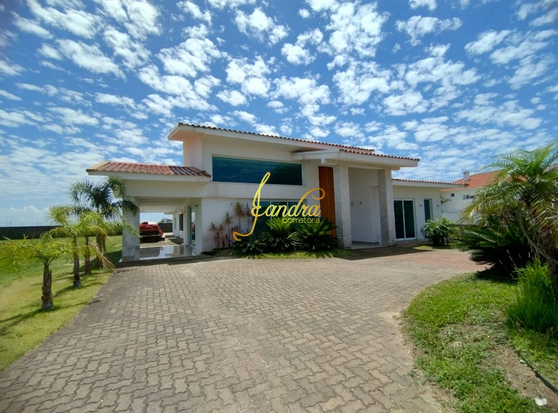 Casa térrea com 500m2 de área construída com SETE suítes: 4ª foto da galeria de imagens do imóvel