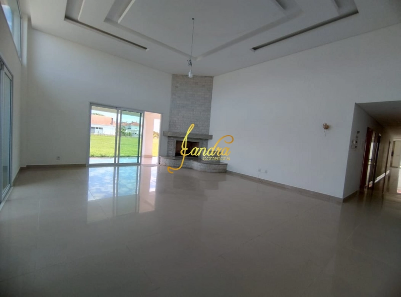 Casa térrea com 500m2 de área construída com SETE suítes: 1ª foto da galeria de imagens do imóvel