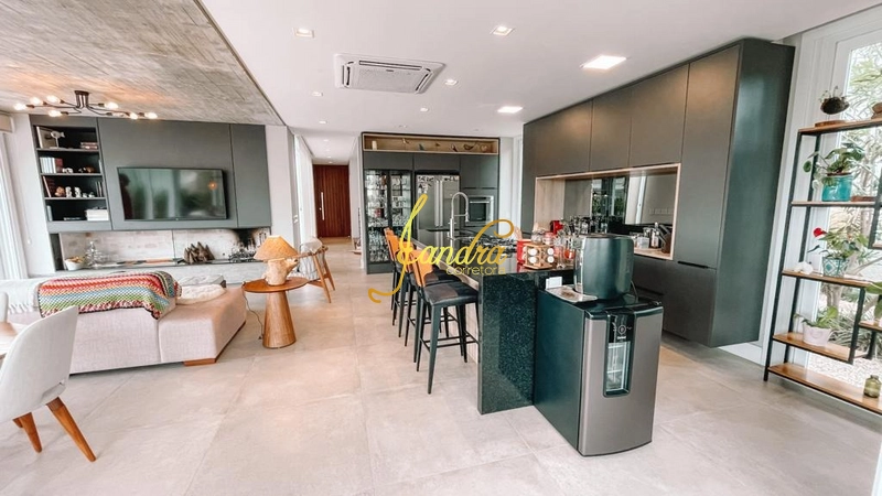 Casa térrea com 3 suítes e beira lago com piscina: 9ª foto da galeria de imagens do imóvel