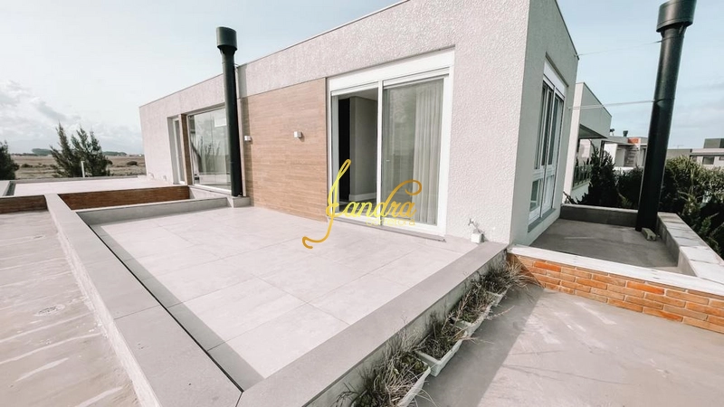 Casa térrea com 3 suítes e beira lago com piscina: 21ª foto da galeria de imagens do imóvel