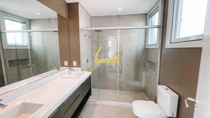 Casa térrea com 3 suítes e beira lago com piscina: 11ª foto da galeria de imagens do imóvel