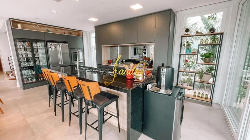 Casa térrea com 3 suítes e beira lago com piscina: 28ª foto da galeria de imagens do imóvel