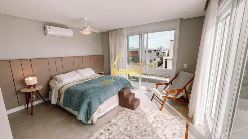Casa térrea com 3 suítes e beira lago com piscina: 7ª foto da galeria de imagens do imóvel