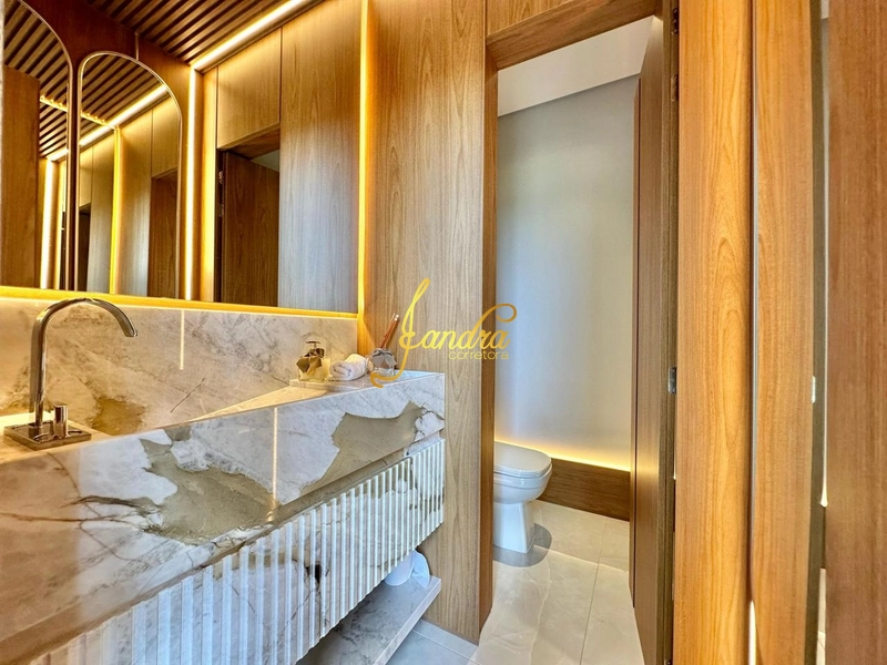 Sobrado mobiliado e decorado com 05 suítes e piscina em concreto: 39ª foto da galeria de imagens do imóvel