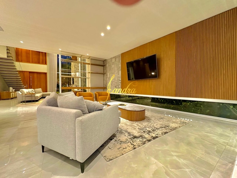 Sobrado mobiliado e decorado com 05 suítes e piscina em concreto: 31ª foto da galeria de imagens do imóvel