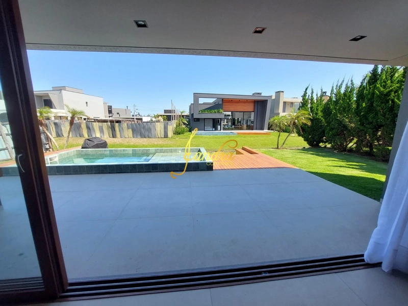 Sobrado Beira Lago, com 5 suítes mobiliado e decorado: 36ª foto da galeria de imagens do imóvel
