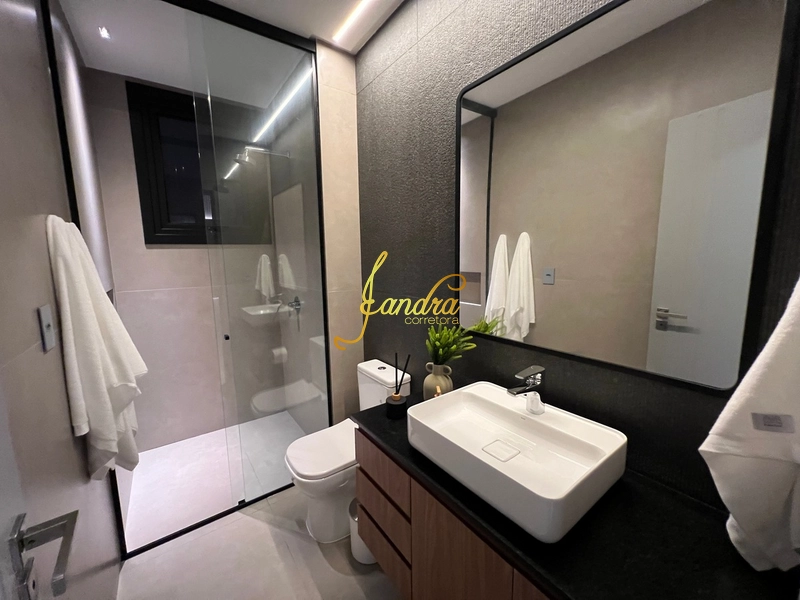 Sobrado Atlântida com piscina, e perto do mar: 35ª foto da galeria de imagens do imóvel