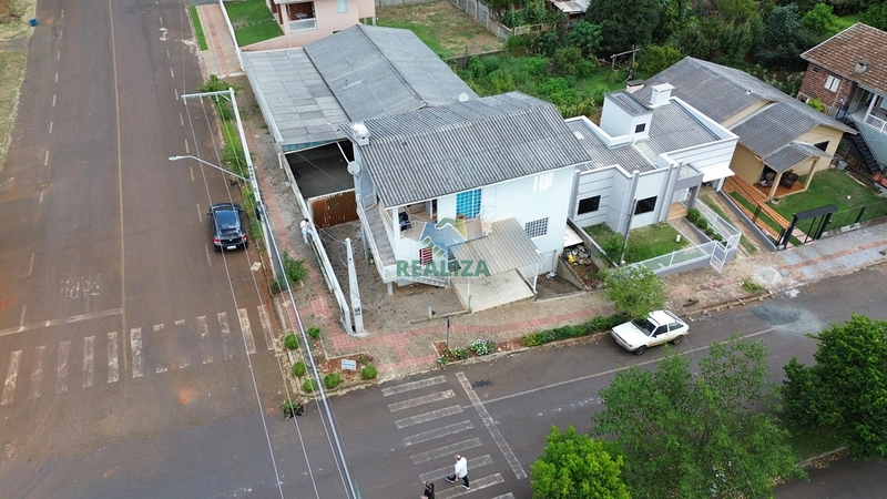 CASA COM 3 MORADIAS : 4ª foto da galeria de imagens do imóvel