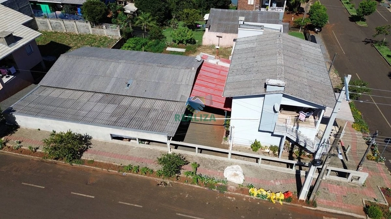 CASA COM 3 MORADIAS : 5ª foto da galeria de imagens do imóvel